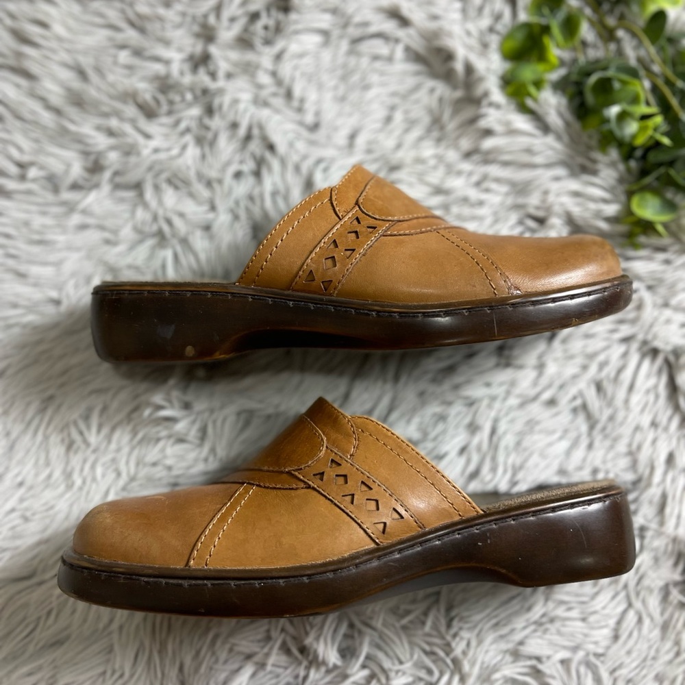 Array Chorus Tan Leather Clog Size 7.5 - image 6